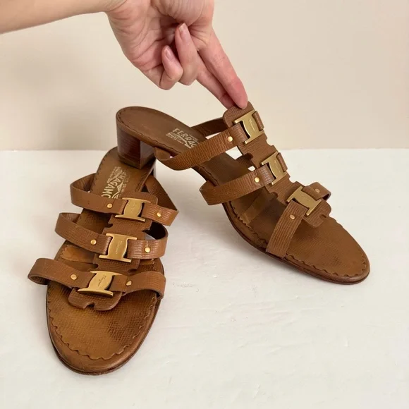 Salvatore Ferragamo Amatrice slide Leather Logo Buckle Block Heel Sandals 12 - Picture 5 of 15
